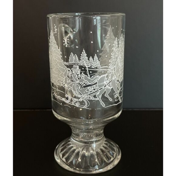 4 Vtg Avon Presidents Club Etched Footed Glass Mugs - Through The Woods Design - Picture 3 of 9